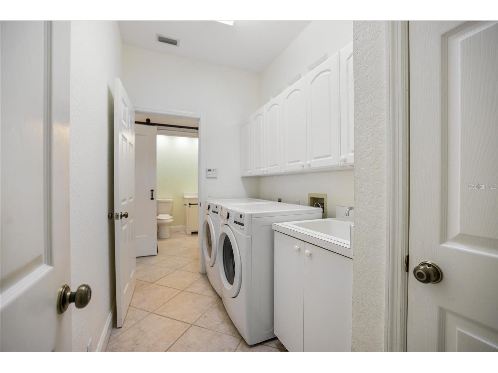 7159 Victoria Circle University Park FL 34201 A4697683 image34