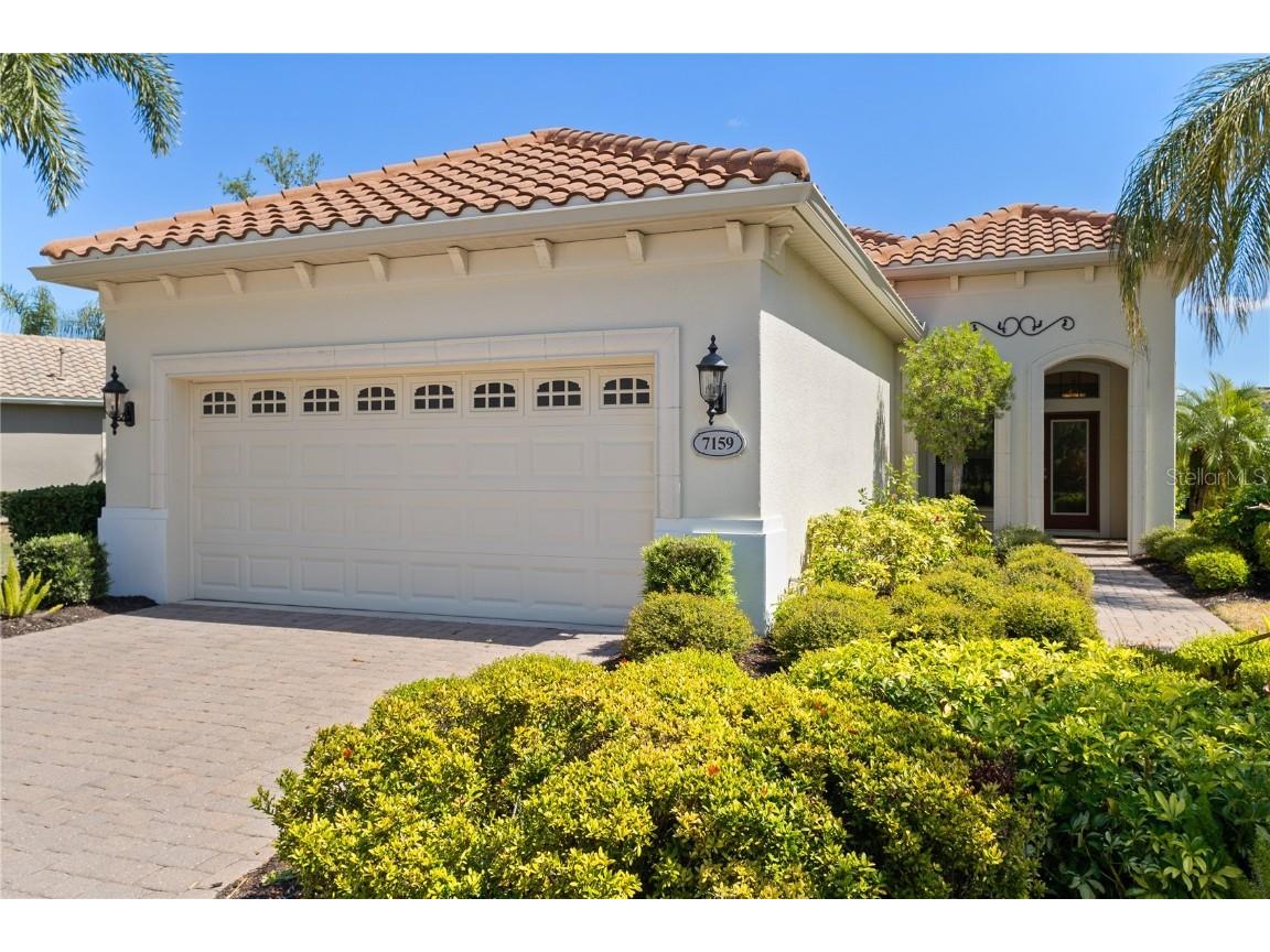 7159 Westhill Court Lakewood Ranch FL 34202 A4646630 image1