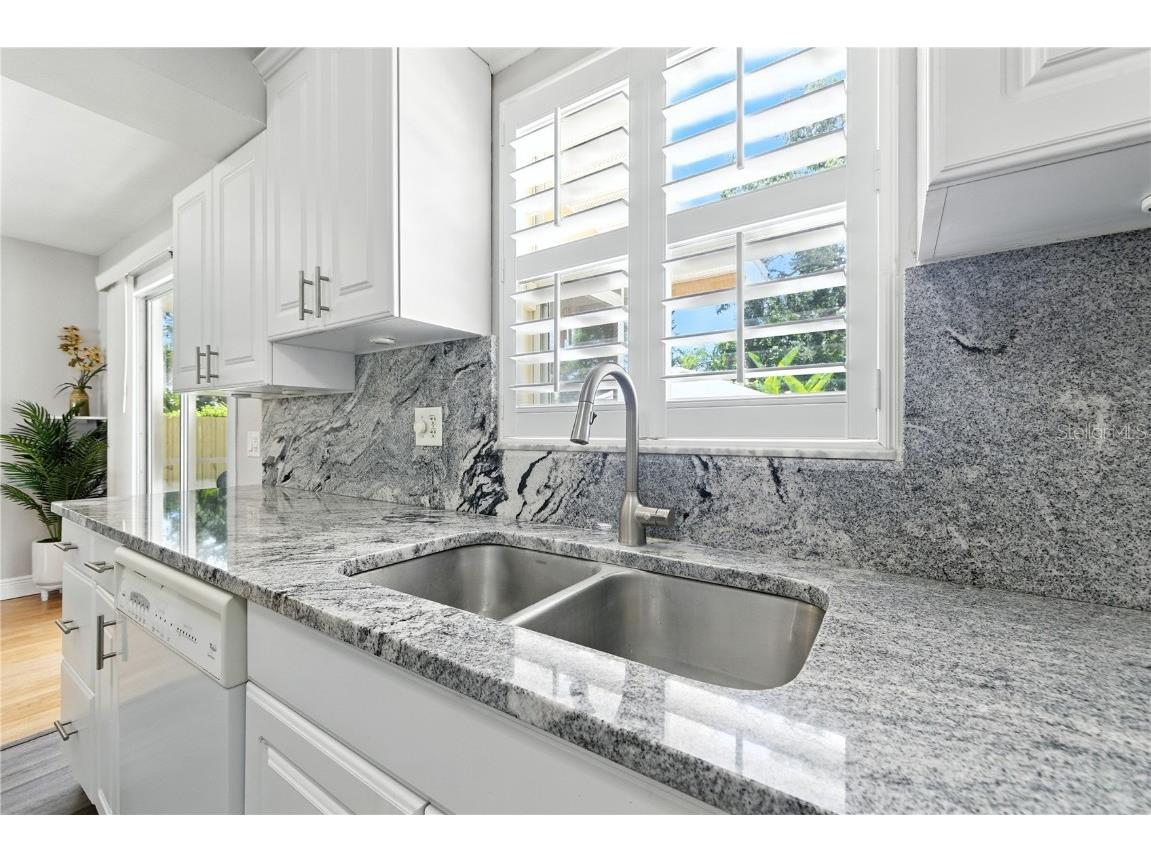 716 62nd Avenue S Saint Petersburg FL 33705 TB8420203 image15