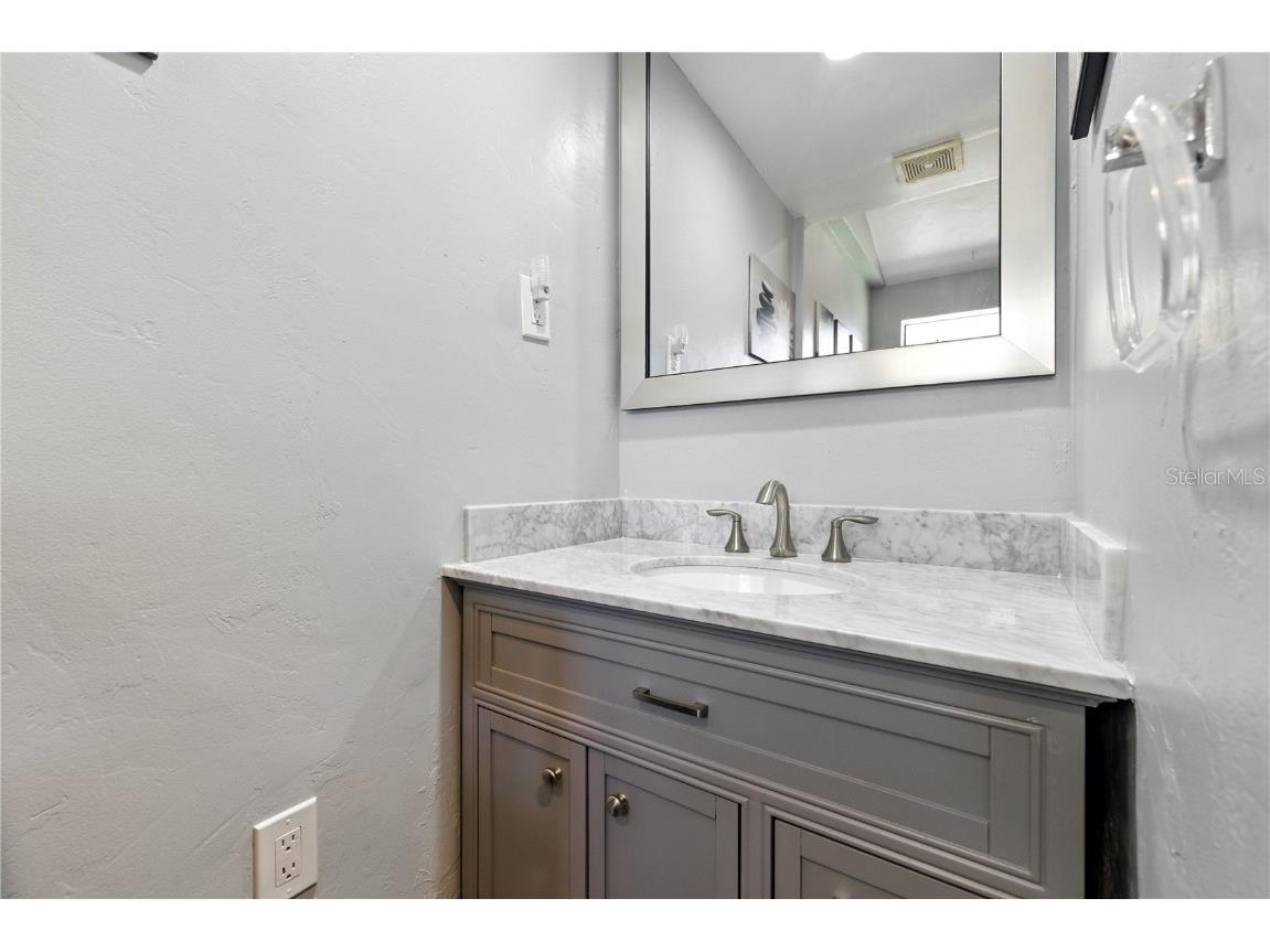 716 62nd Avenue S Saint Petersburg FL 33705 TB8420203 image19