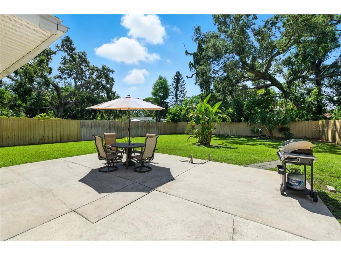 716 62nd Avenue S Saint Petersburg FL 33705 TB8420203 image24