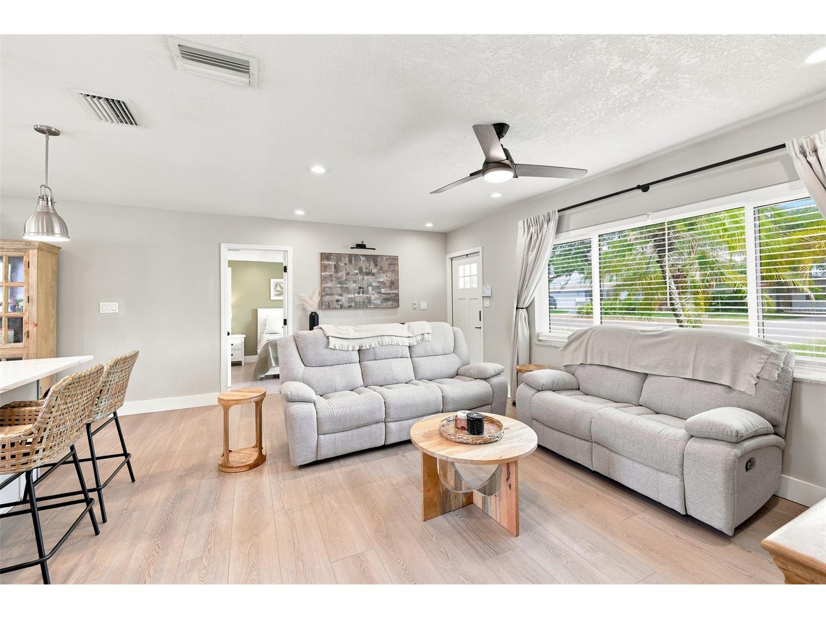 716 75th Avenue N Saint Petersburg FL 33702 TB8530080 image11