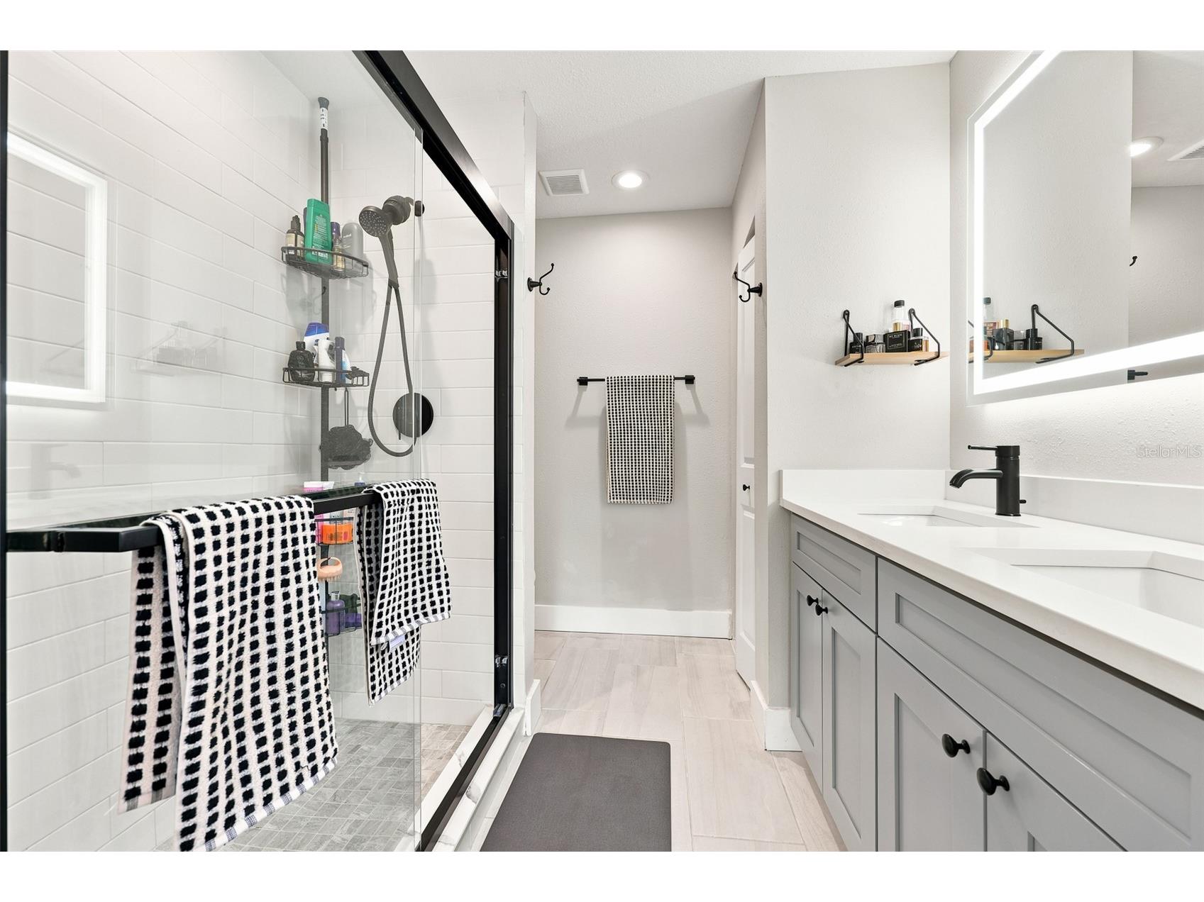 716 75th Avenue N Saint Petersburg FL 33702 TB8530080 image15