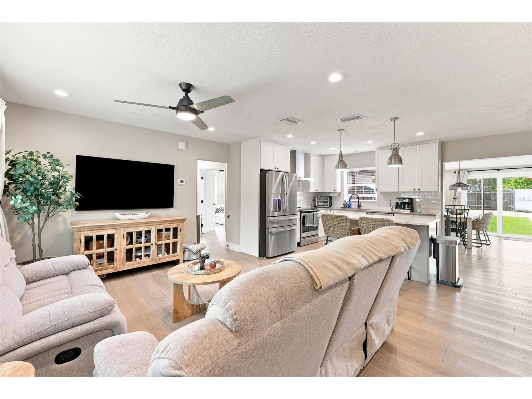 716 75th Avenue N Saint Petersburg FL 33702 TB8530080 image4