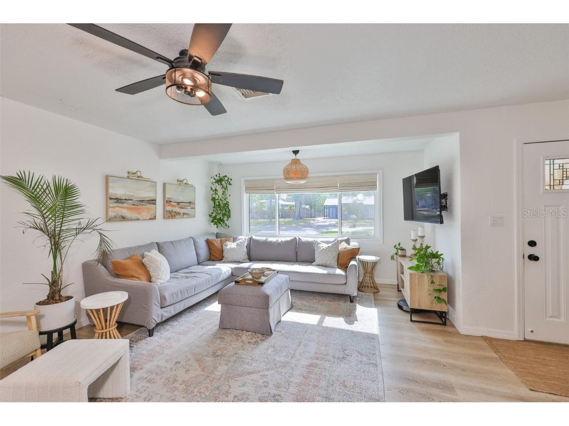 716 75th Street N Saint Petersburg FL 33710 TB8380748 image1