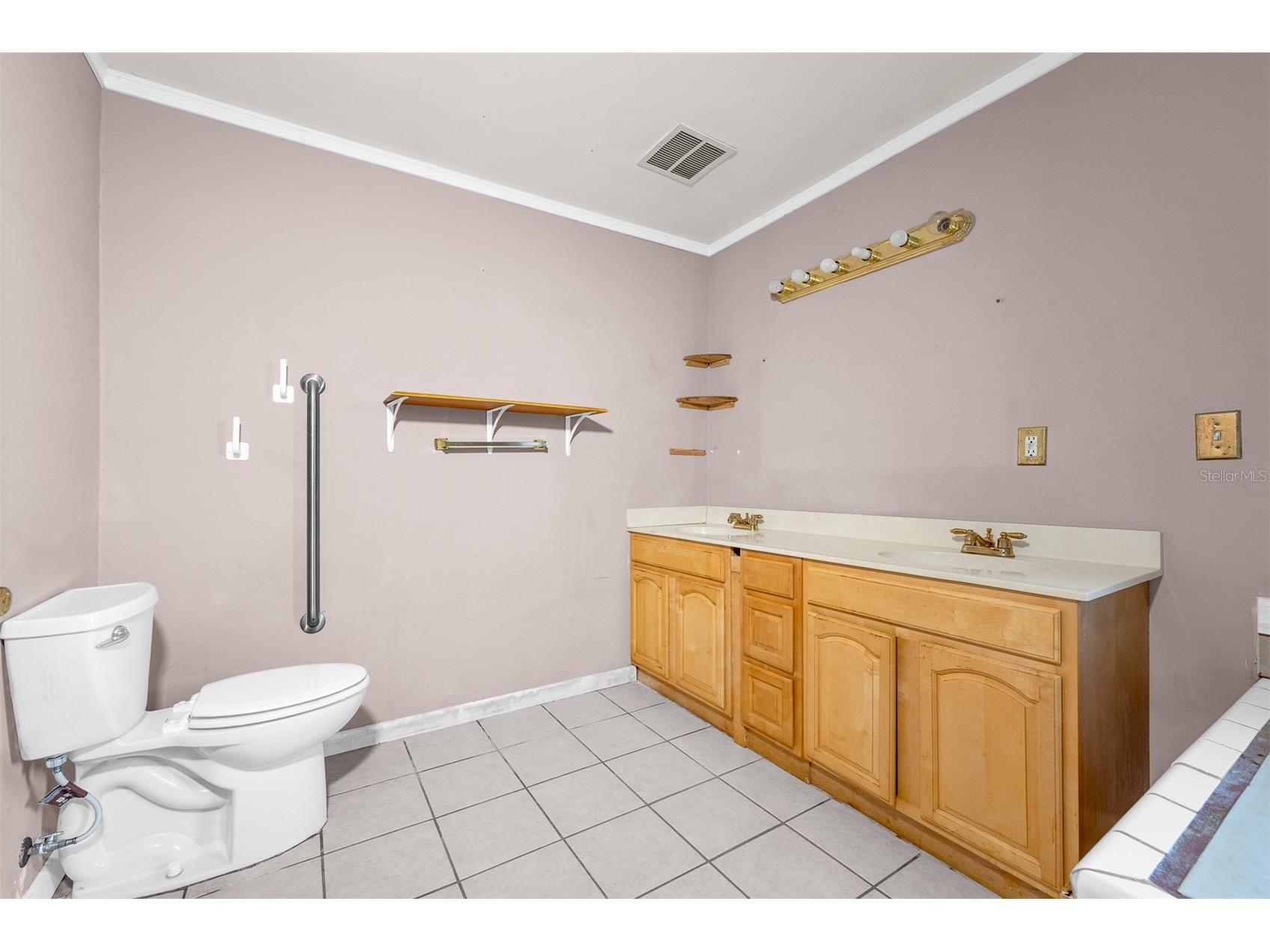 716 Grove Avenue Orlando FL 32805 O6360550 image14