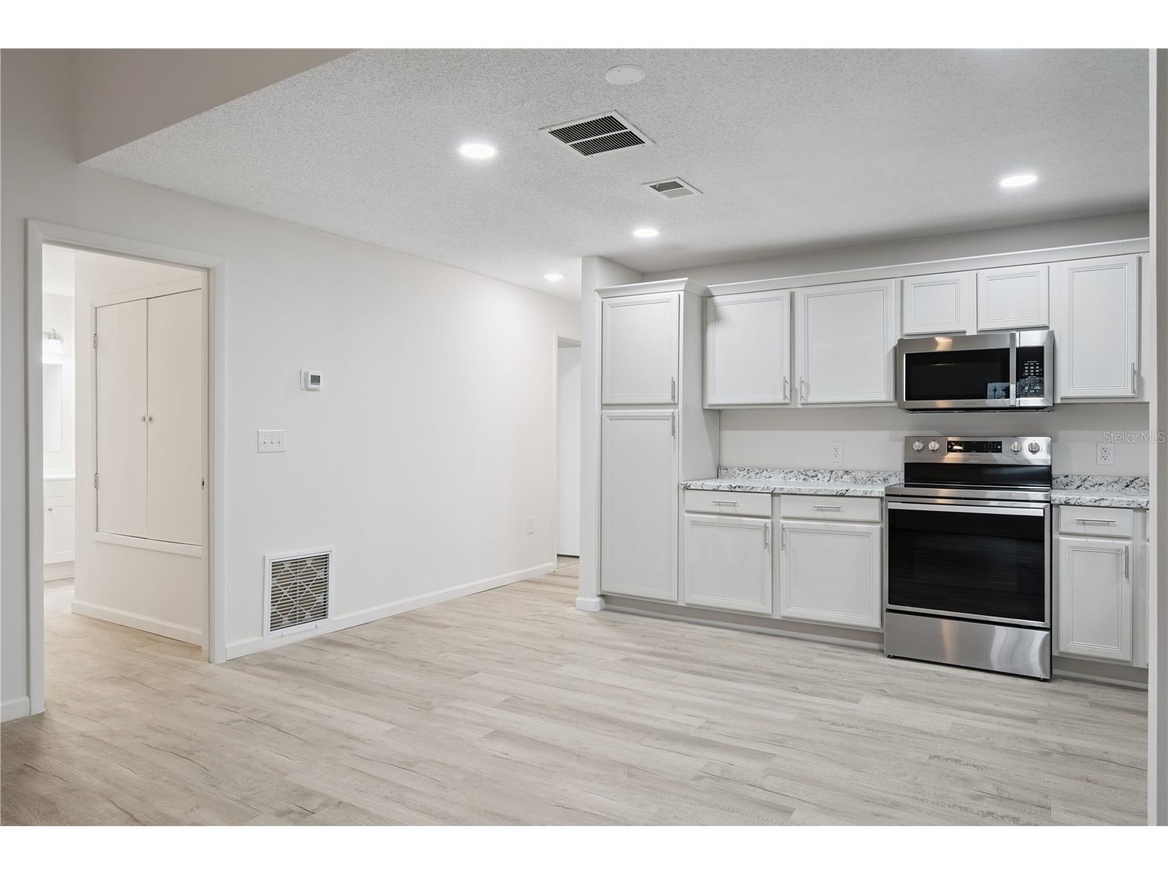 716 Grove Avenue Orlando FL 32805 O6417688 image11