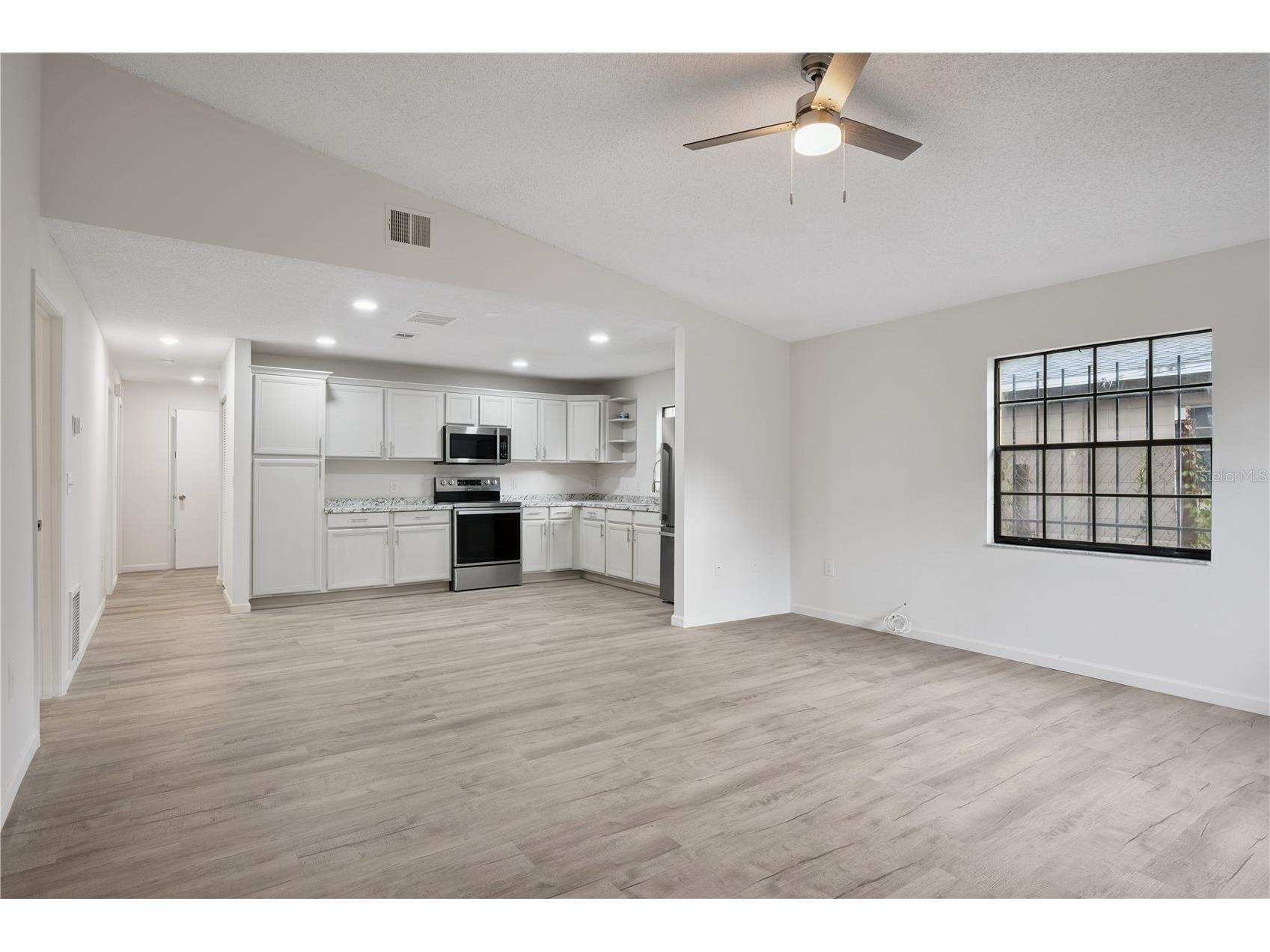 716 Grove Avenue Orlando FL 32805 O6417688 image4