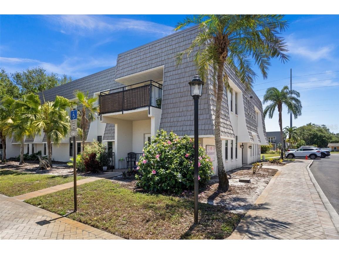 716 Lyndhurst Street #702 Dunedin FL 34698 TB8374391 image1
