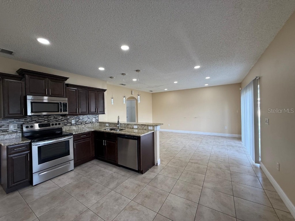 716 Parrot Court Kissimmee FL 34759 S5138153 image8