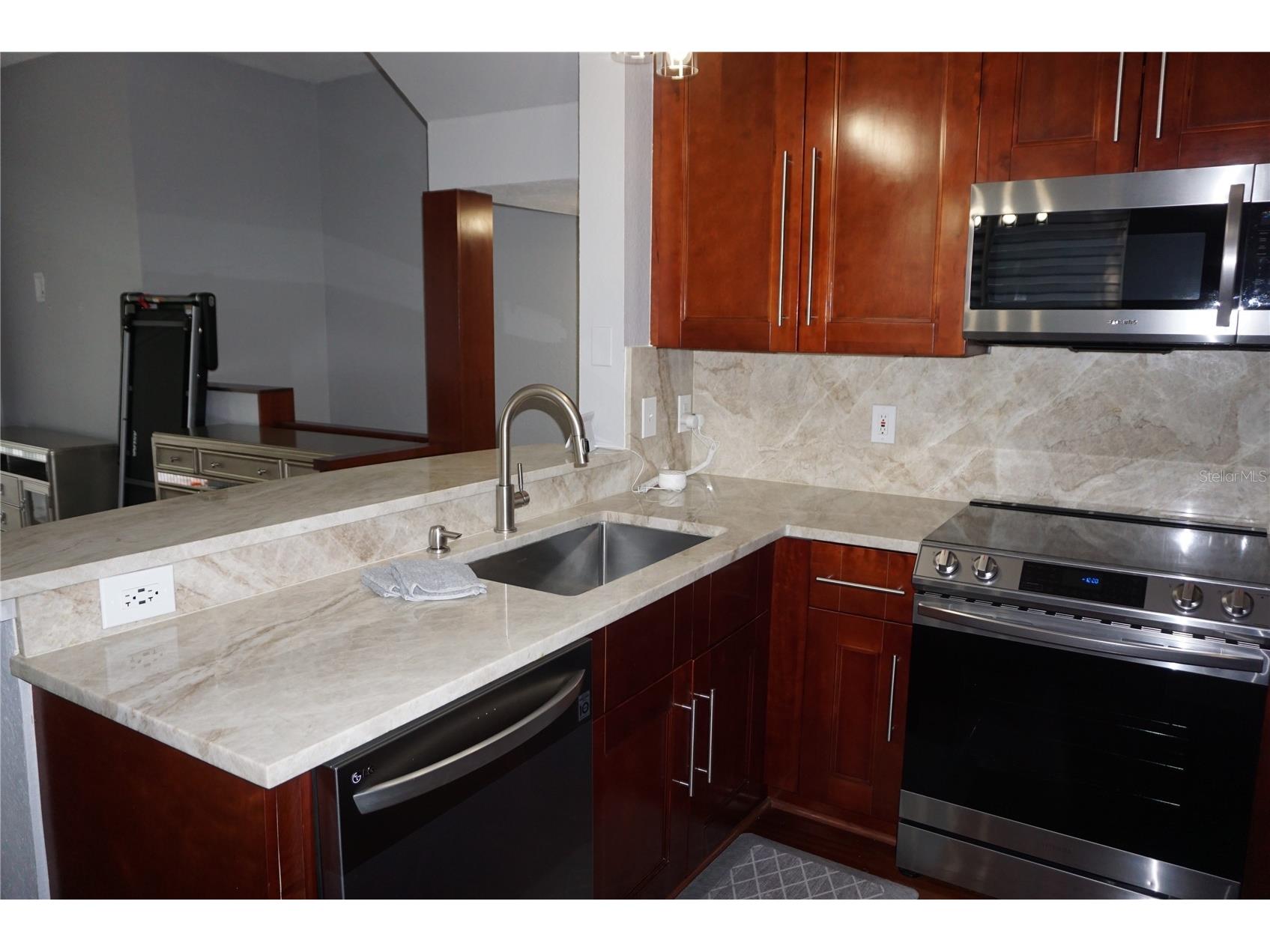 716 Promenade Place Tampa FL 33602 - GARRISON CHANNEL TB8521621 image15