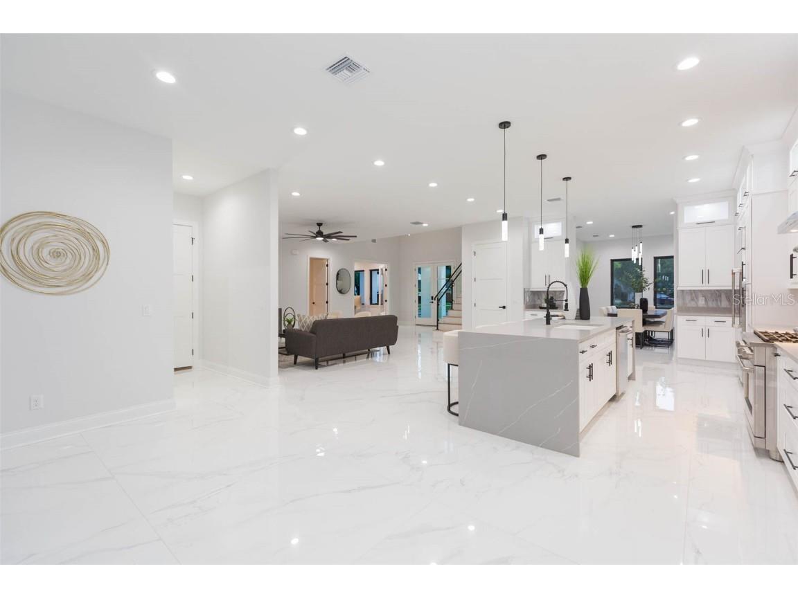 716 S Lois Avenue Tampa FL 33609 TB8339146 image25