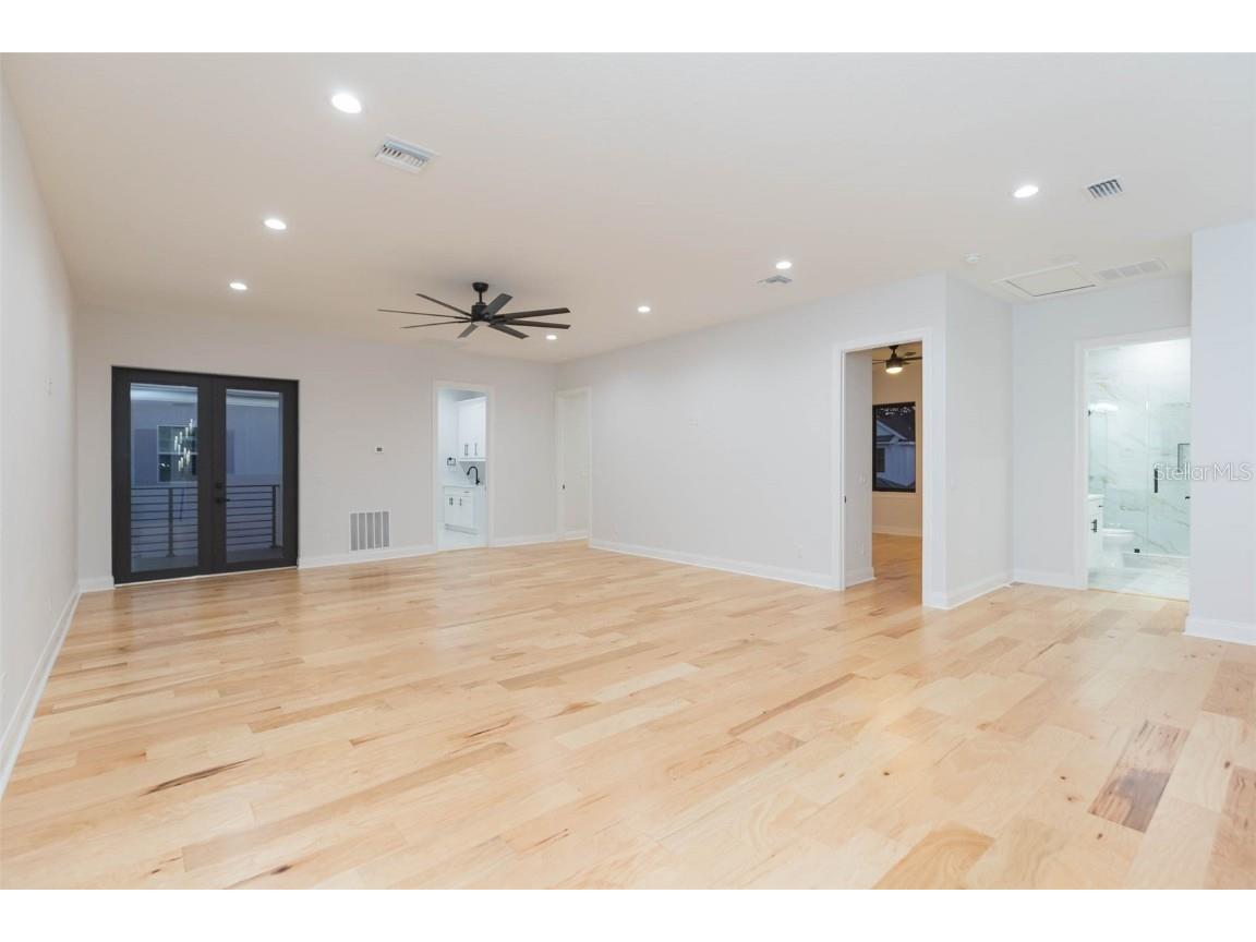 716 S Lois Avenue Tampa FL 33609 TB8339146 image49