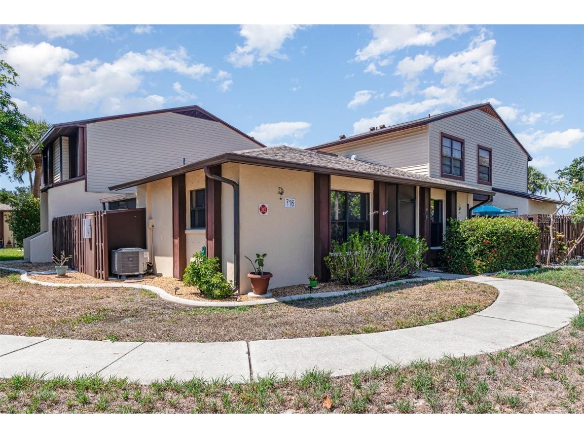 716 SE 12th Court #31 Cape Coral FL 33990 A4653163 image1