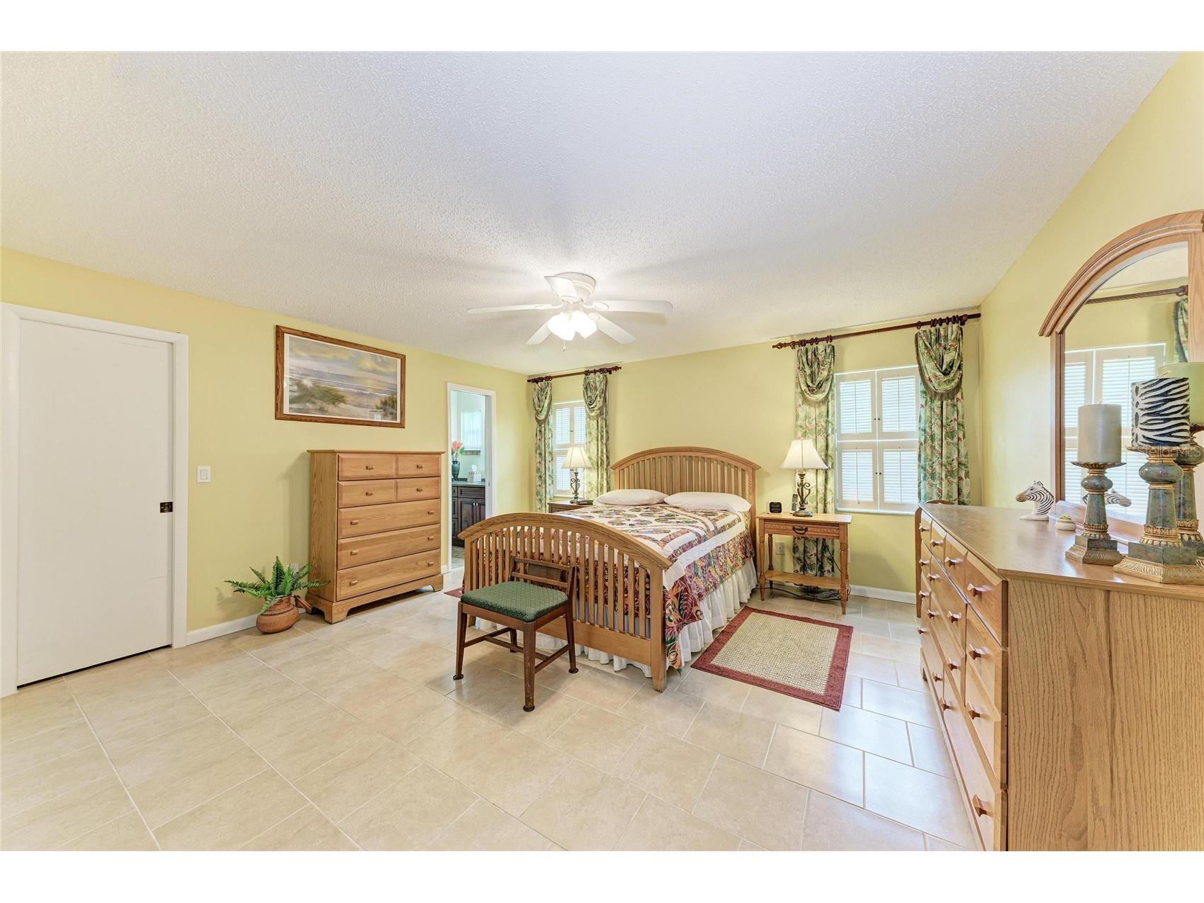 7160 Fairway Bend Cir Sarasota FL 34243 A4688464 image18