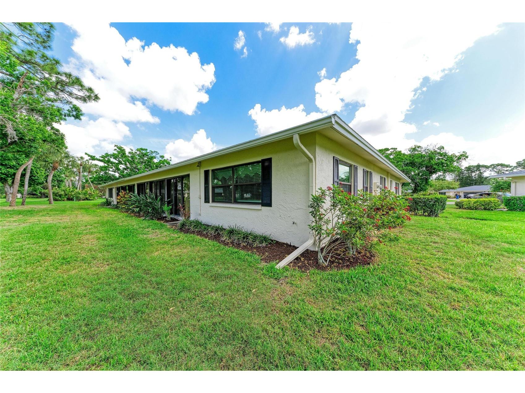 7160 Fairway Bend Cir Sarasota FL 34243 A4688464 image35