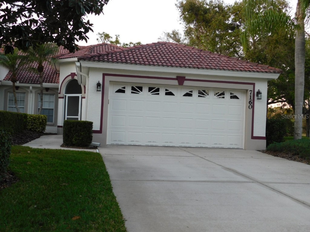 7160 Melrose Place Bradenton FL 34203 A4525926 image1