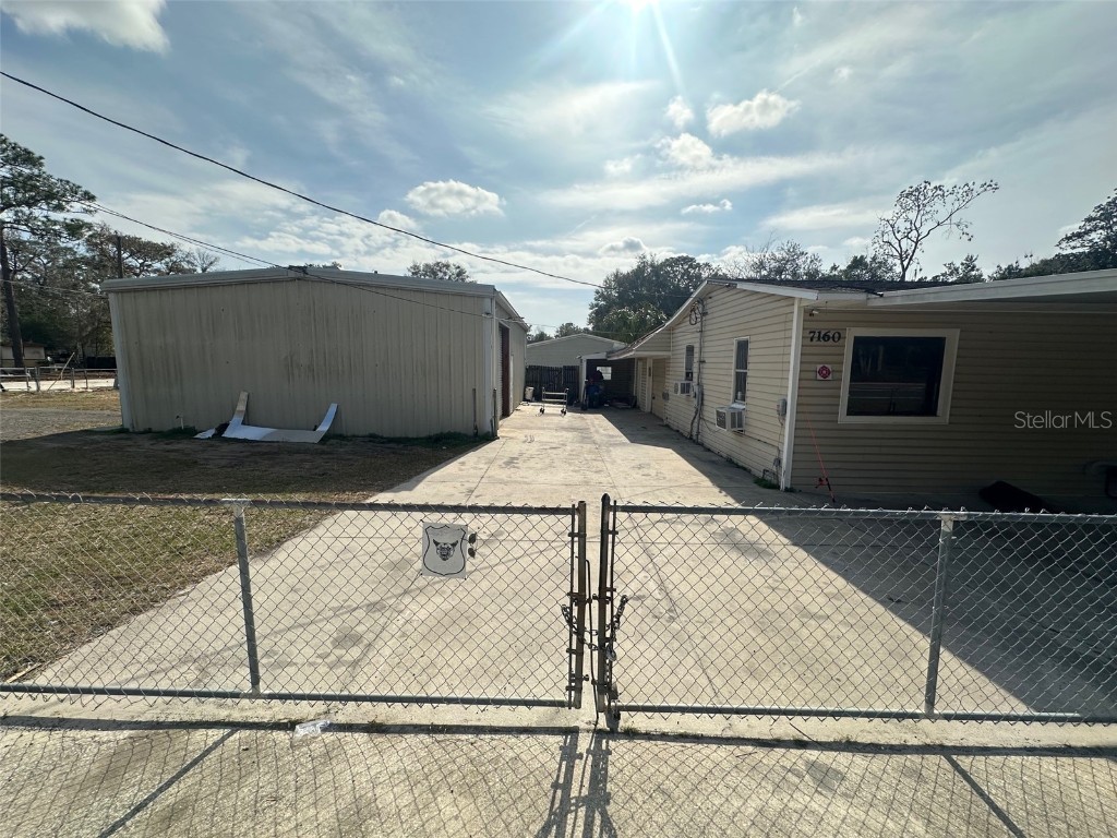 7160 NE 7th Street Ocala FL 34470 OM716198 image1