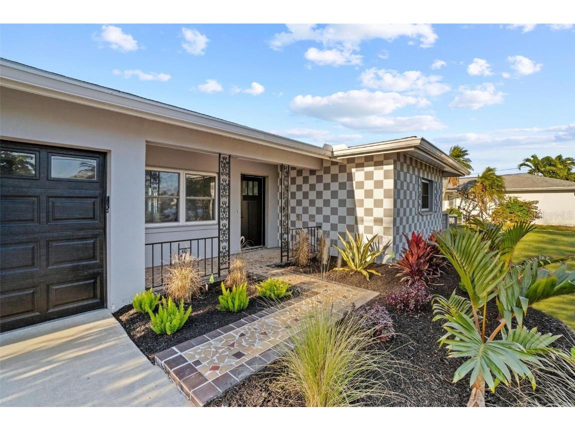 7160 S Shore Drive South Pasadena FL 33707 - BOCA CIEGA BAY TB8442323 image2