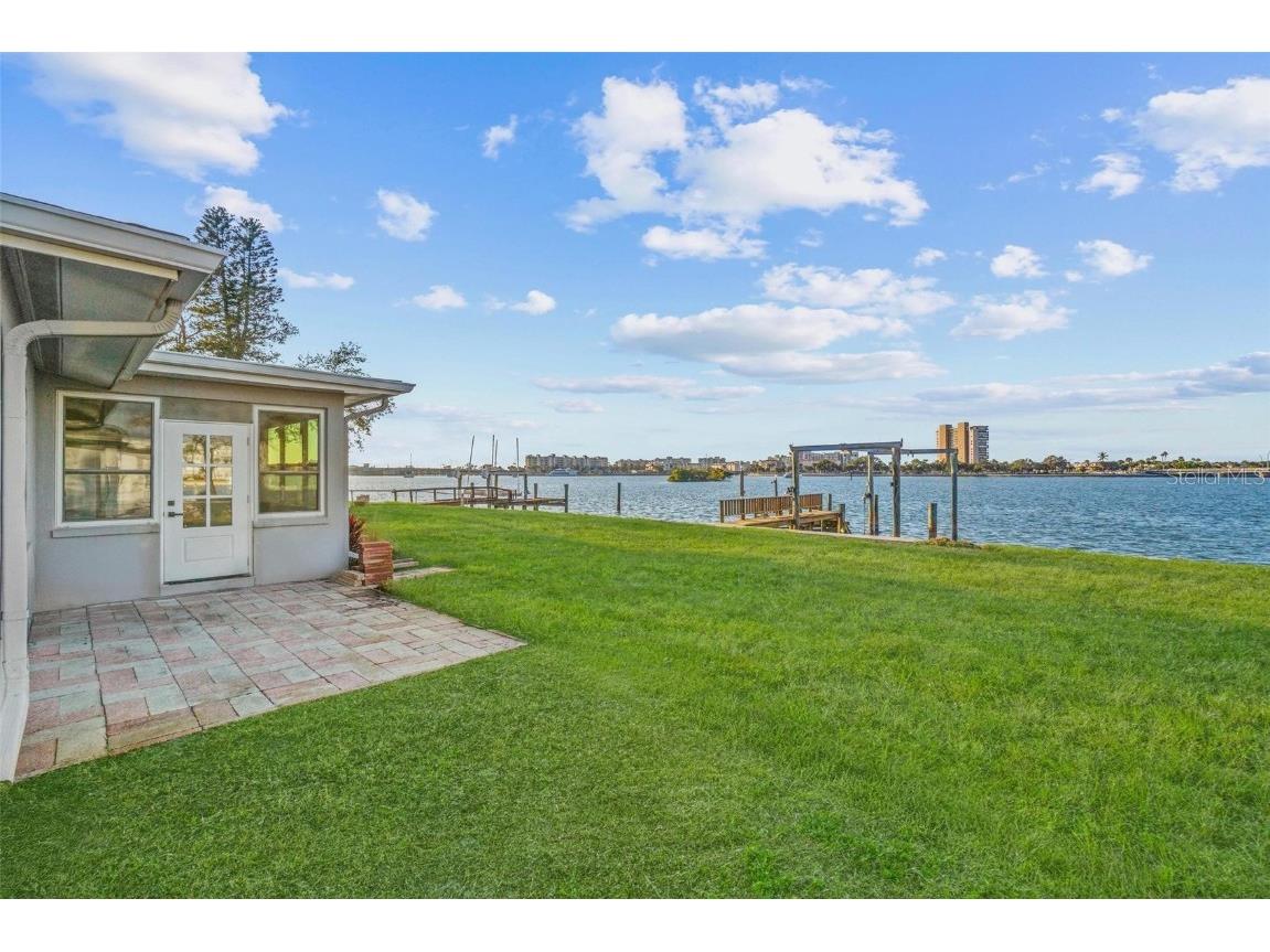 7160 S Shore Drive South Pasadena FL 33707 - BOCA CIEGA BAY TB8442323 image36