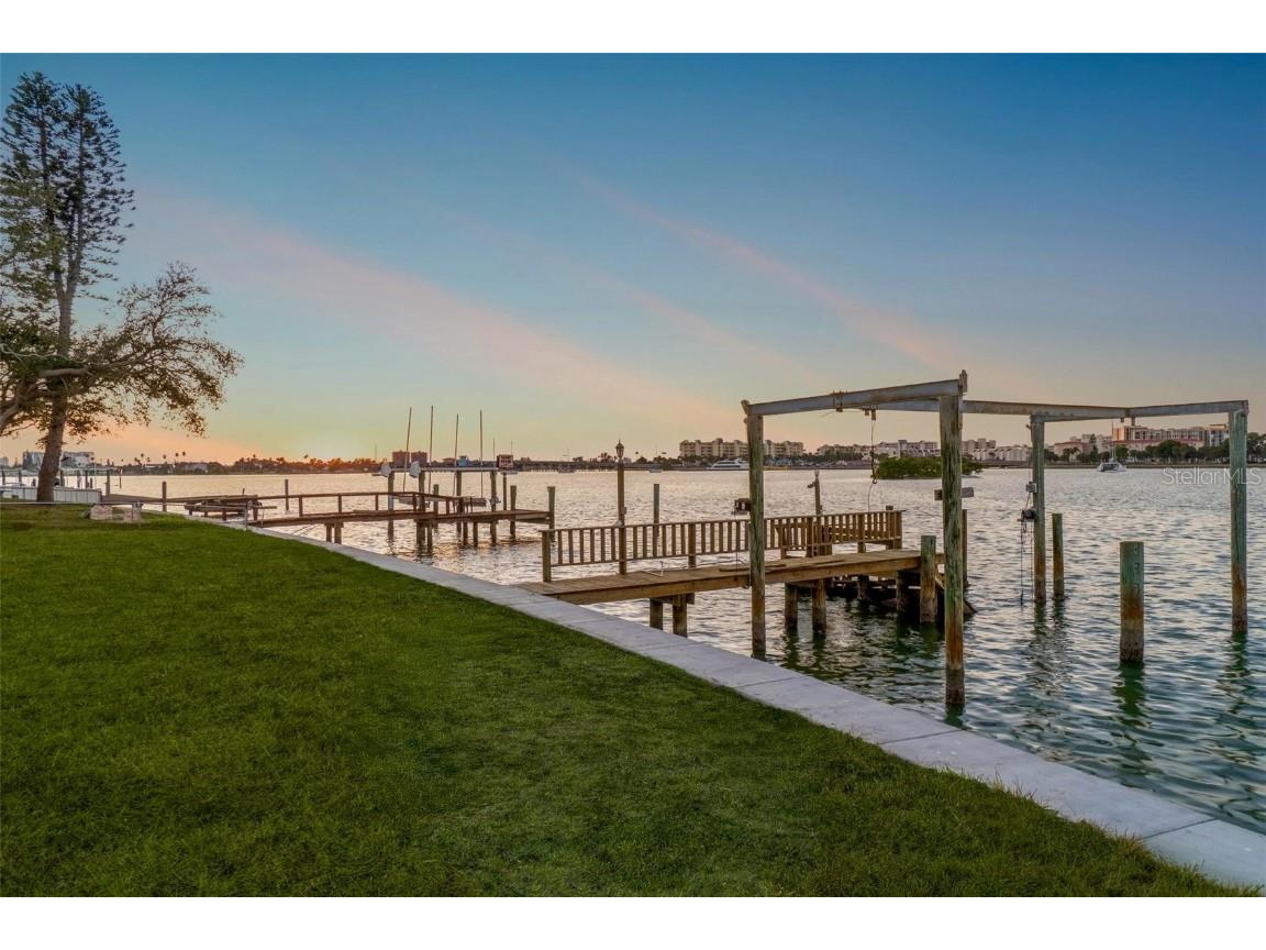 7160 S Shore Drive South Pasadena FL 33707 - BOCA CIEGA BAY TB8442323 image6