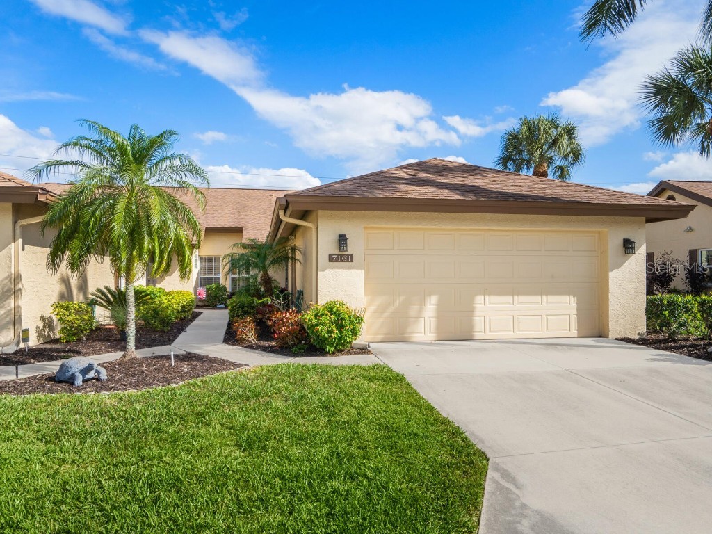 7161 Lakeside Drive Sarasota FL 34243 A4596990 image1