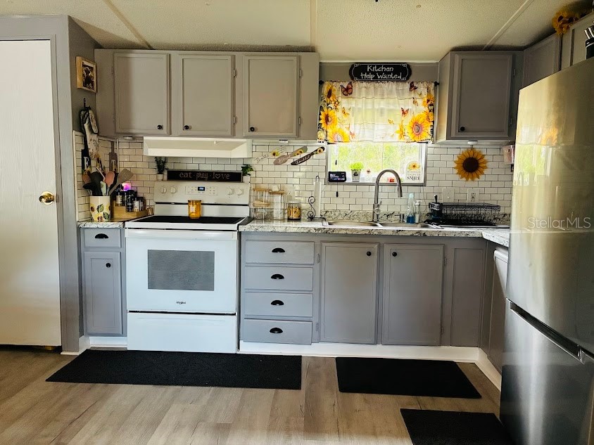 7161 Schering Street Weeki Wachee FL 34613 W7884339 image8