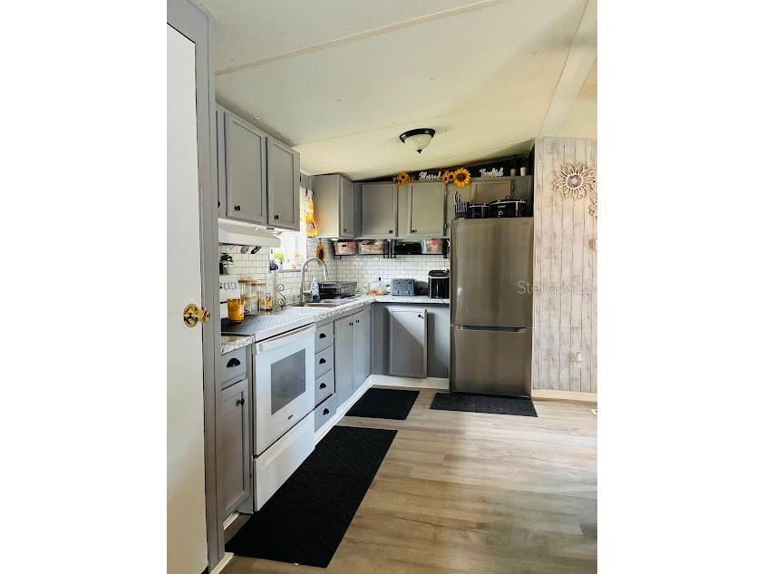 7161 Schering Street Weeki Wachee FL 34613 W7884339 image9