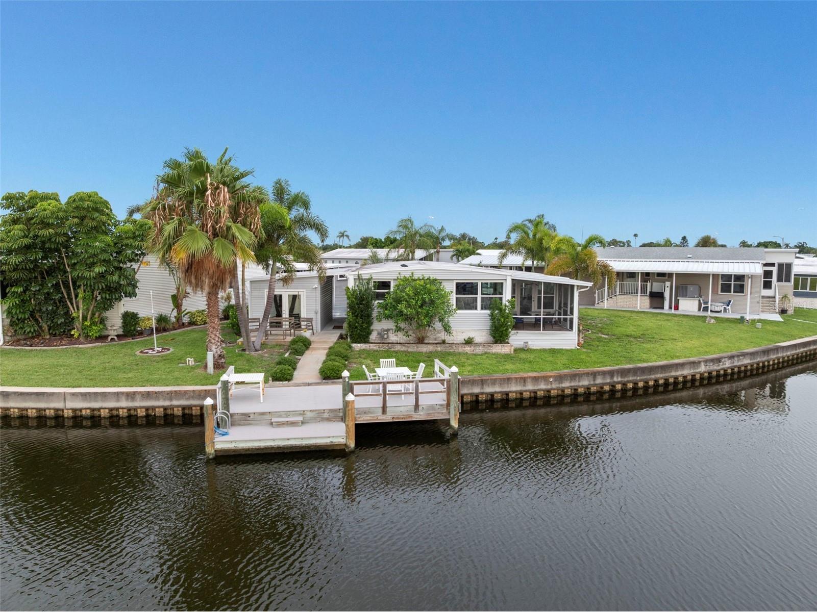 7162 Mount Arlington Drive NE #417 Saint Petersburg FL 33702 - TAMPA BAY TB8527316 image1