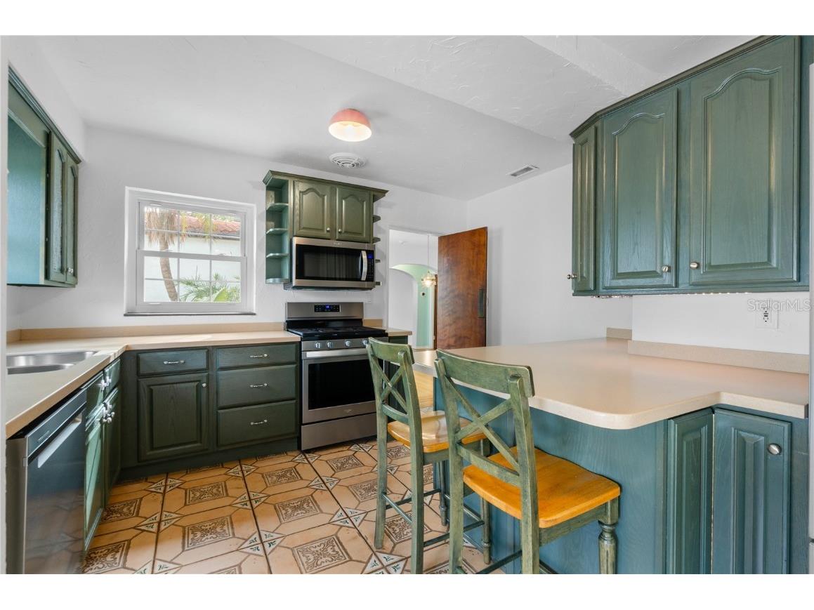 717 19th Avenue N Saint Petersburg FL 33704 TB8452797 image14