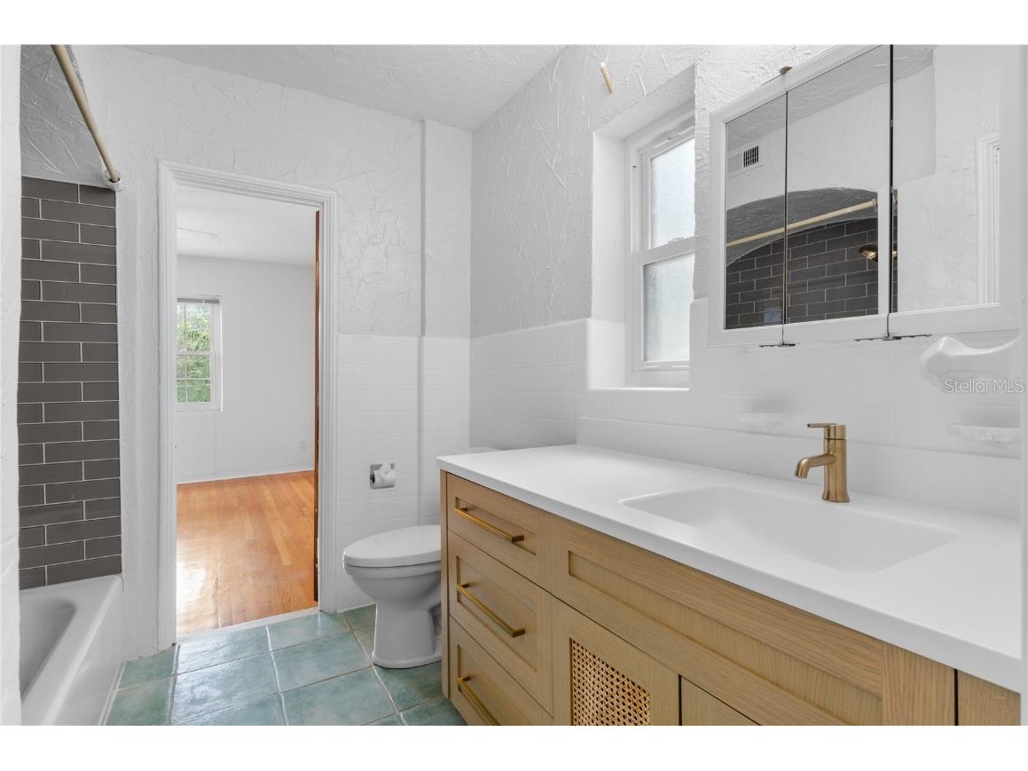 717 19th Avenue N Saint Petersburg FL 33704 TB8452797 image20