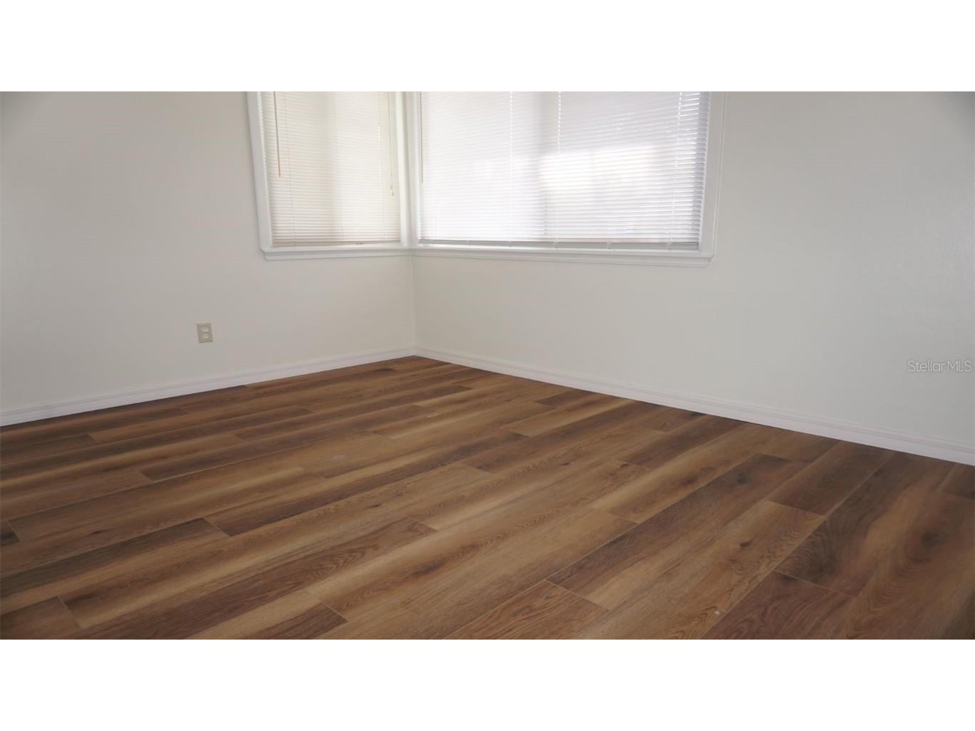 717 75th Street N Saint Petersburg FL 33710 TB8404492 image4