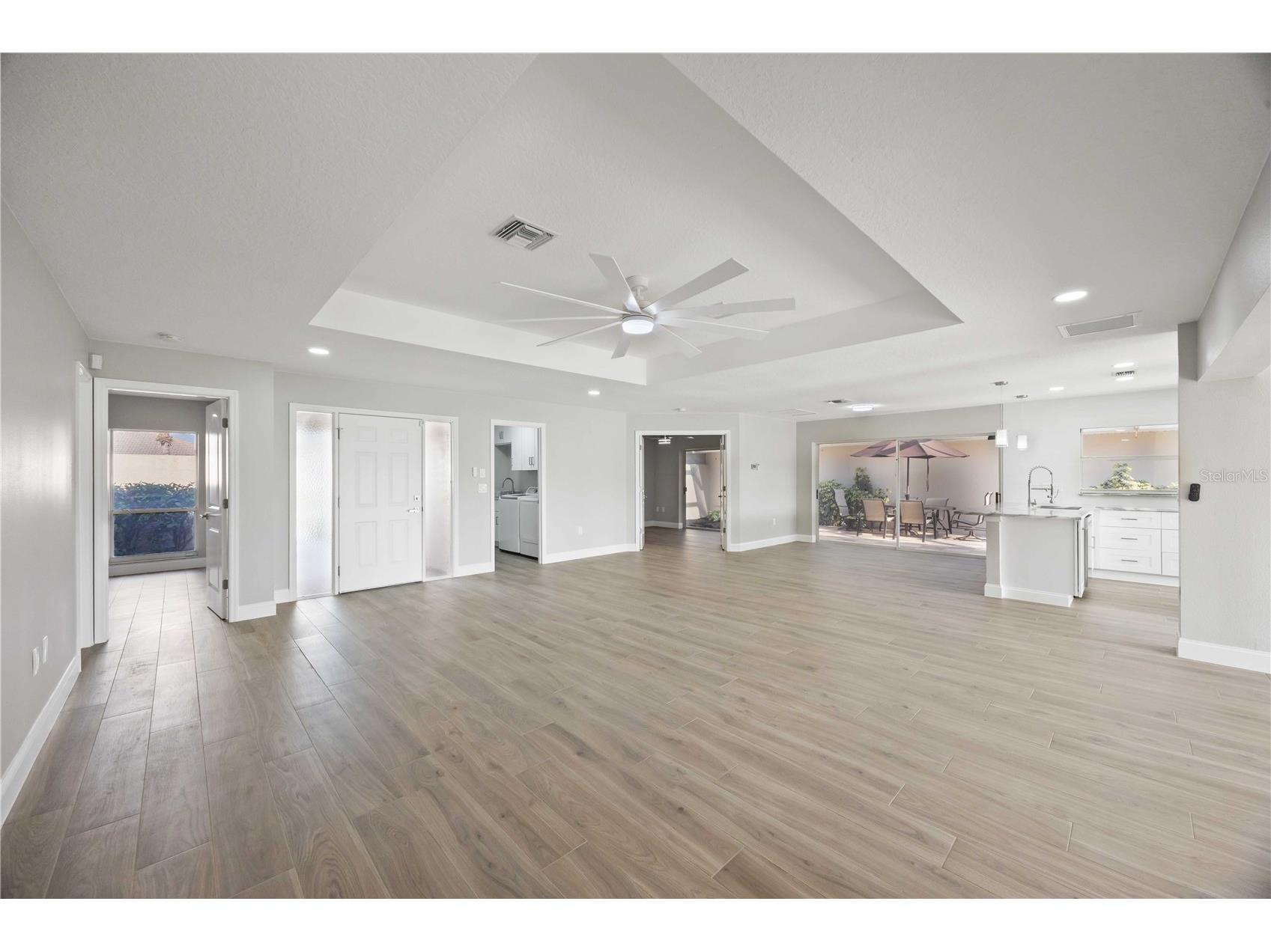 717 Carnoustie Terrace #9 Venice FL 34293 D6145559 image8