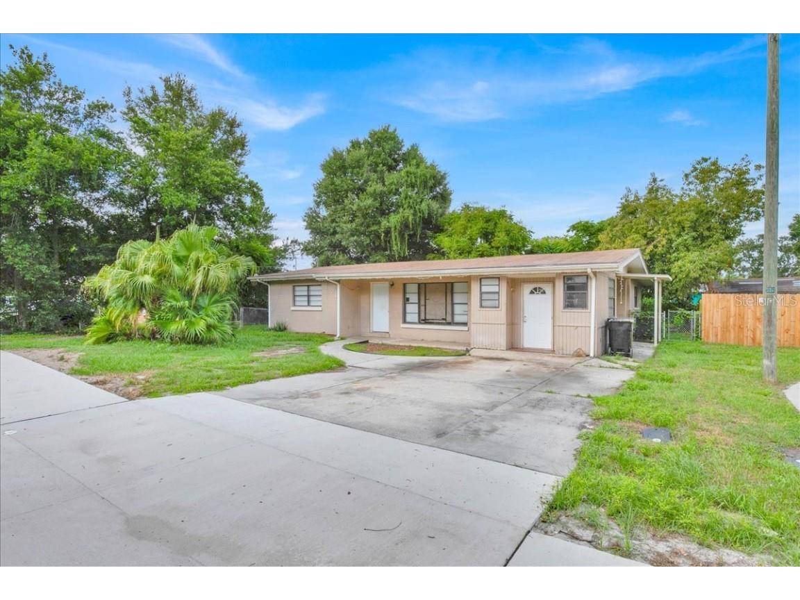 717 Crestwood Drive Winter Haven FL 33881 O6241199 image1