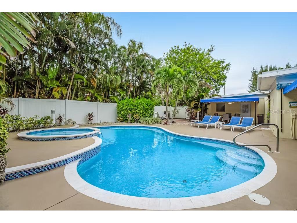 717 Jacaranda Road Anna Maria FL 34216 A4665947 image2