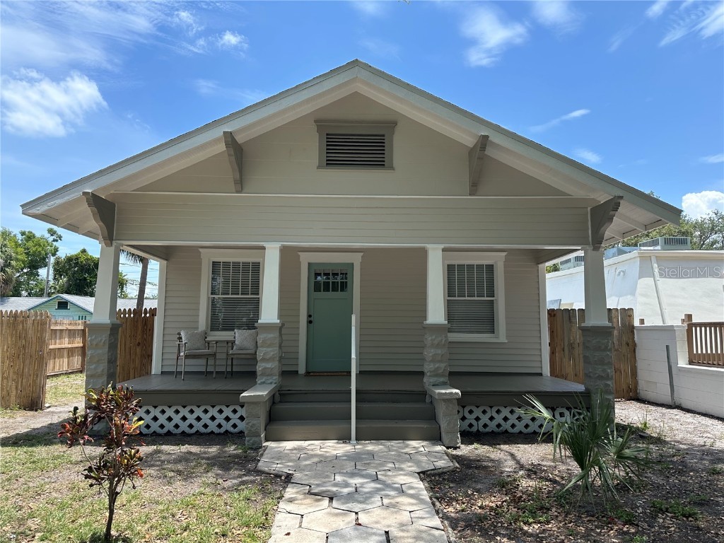 717 Jackson Street N Saint Petersburg FL 33705 TB8387809 image1