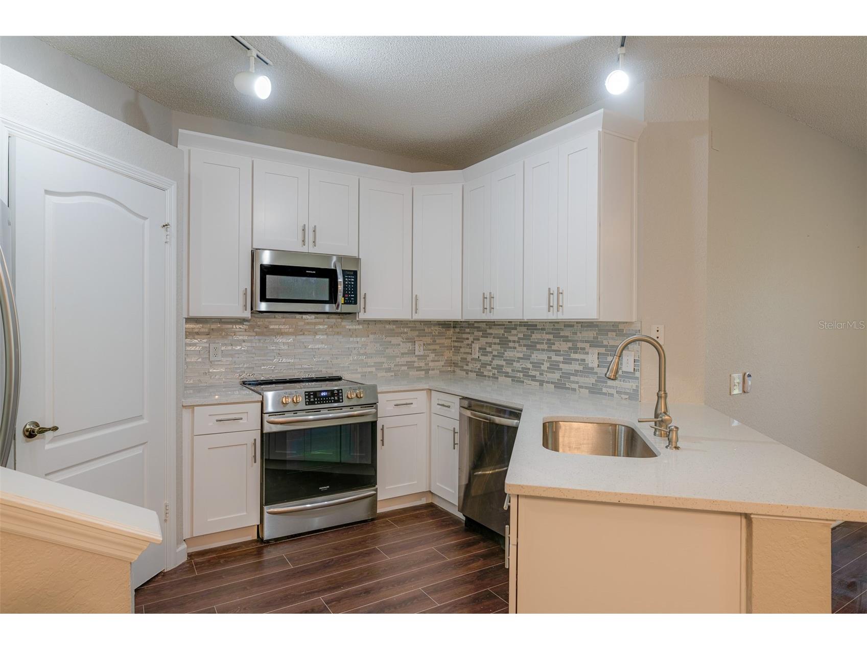 717 Mainsail Drive Tampa FL 33602 TB8489205 image4