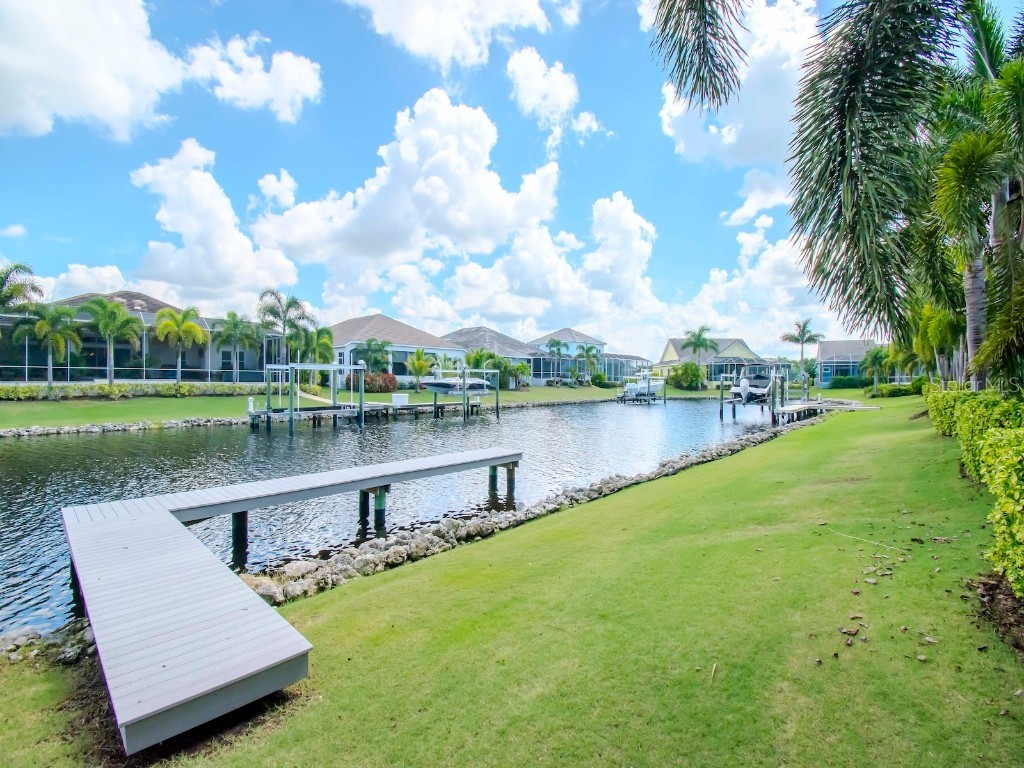 717 Manns Harbor Drive Apollo Beach FL 33572 TB8444369 image40