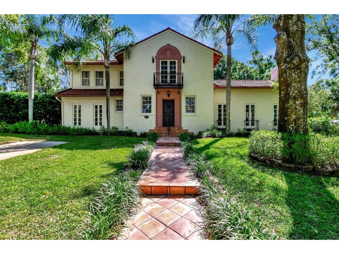 717 N Amelia Avenue Deland FL 32724 V4938439 image1