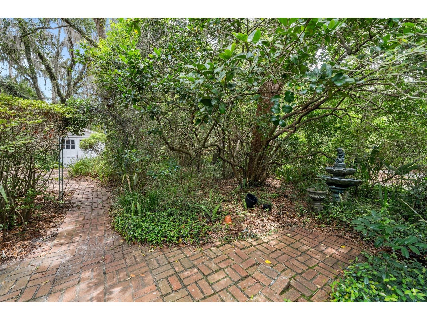 717 NE Boulevard Gainesville FL 32601 GC538853 image24