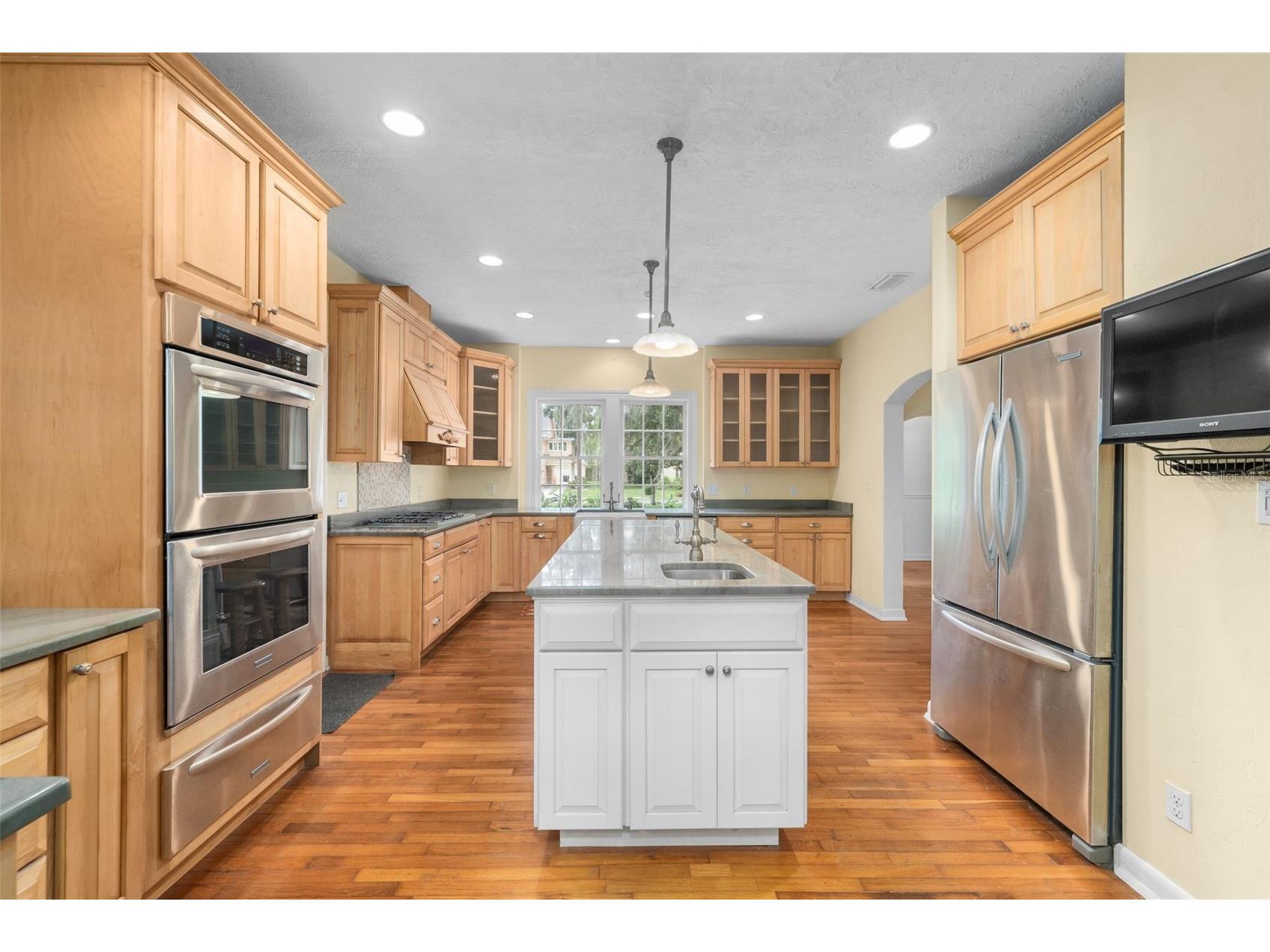 717 NE Boulevard Gainesville FL 32601 GC538853 image3
