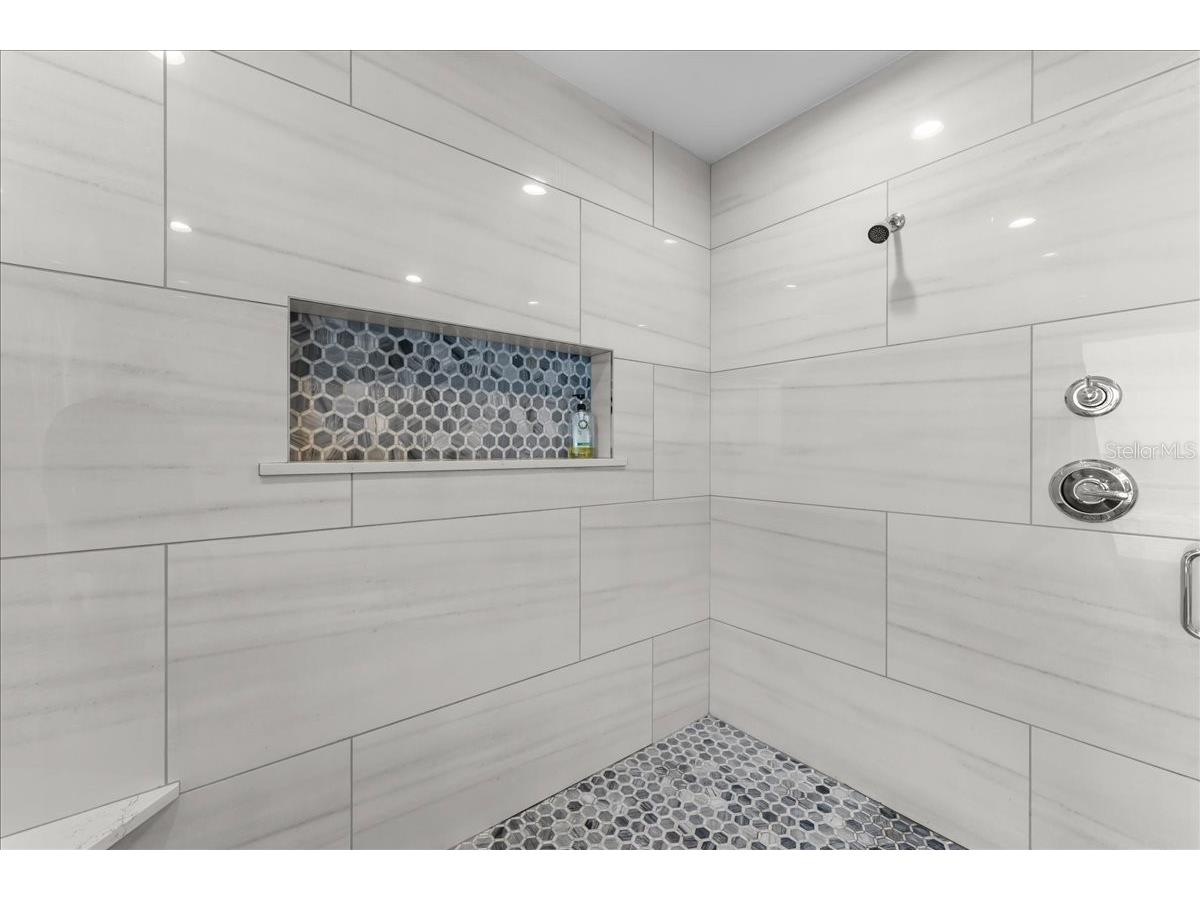 717 Ocean Shore Boulevard Ormond Beach FL 32176 V4936754 image38