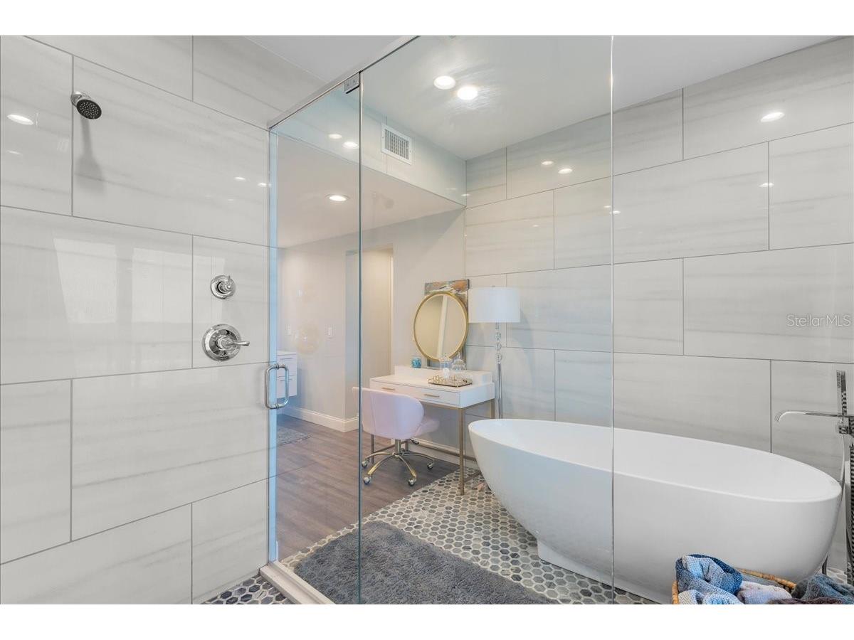 717 Ocean Shore Boulevard Ormond Beach FL 32176 V4936754 image39