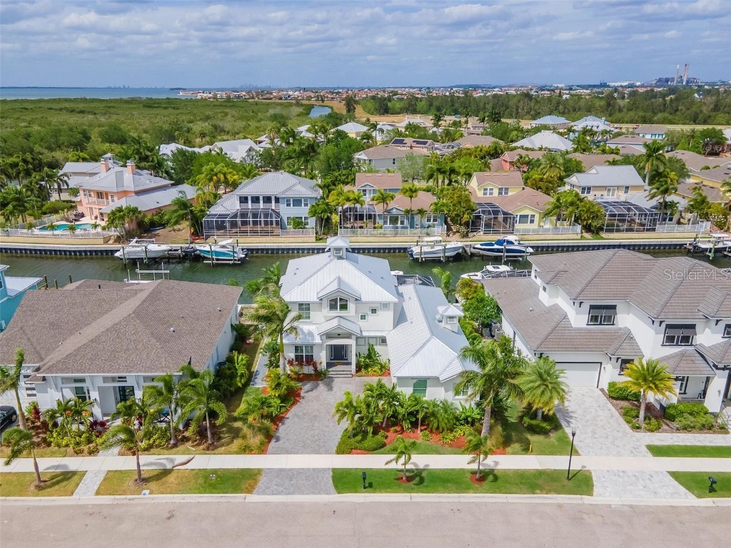 717 Pinckney Drive Apollo Beach FL 33572 - TAMPA BAY T3439972 image1