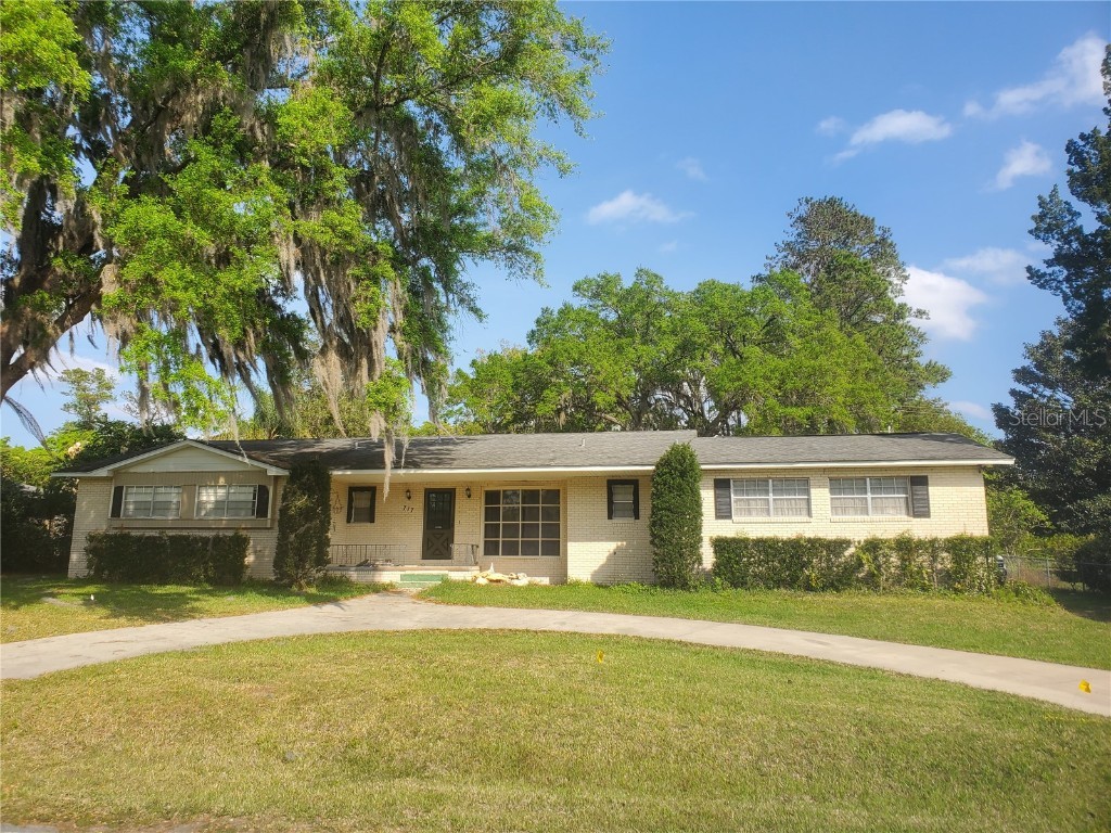 717 SE 39th Terrace Ocala FL 34471 OM652377 image1