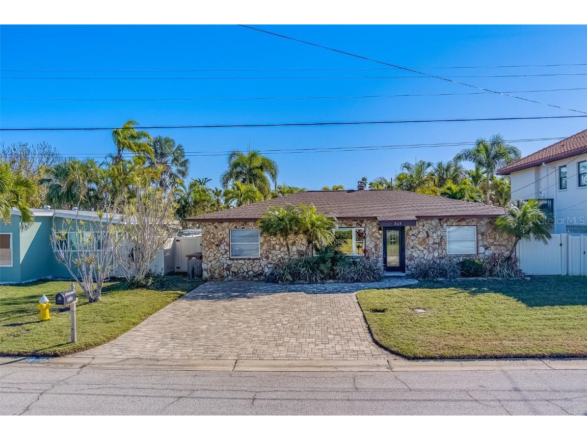 717 Sunset Cove Madeira Beach FL 33708 U8224494 image1