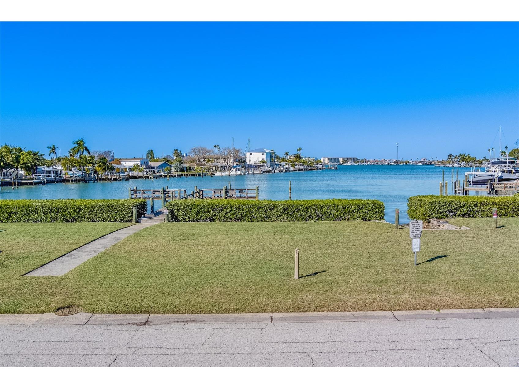717 Sunset Cove Madeira Beach FL 33708 TB8495753 image2