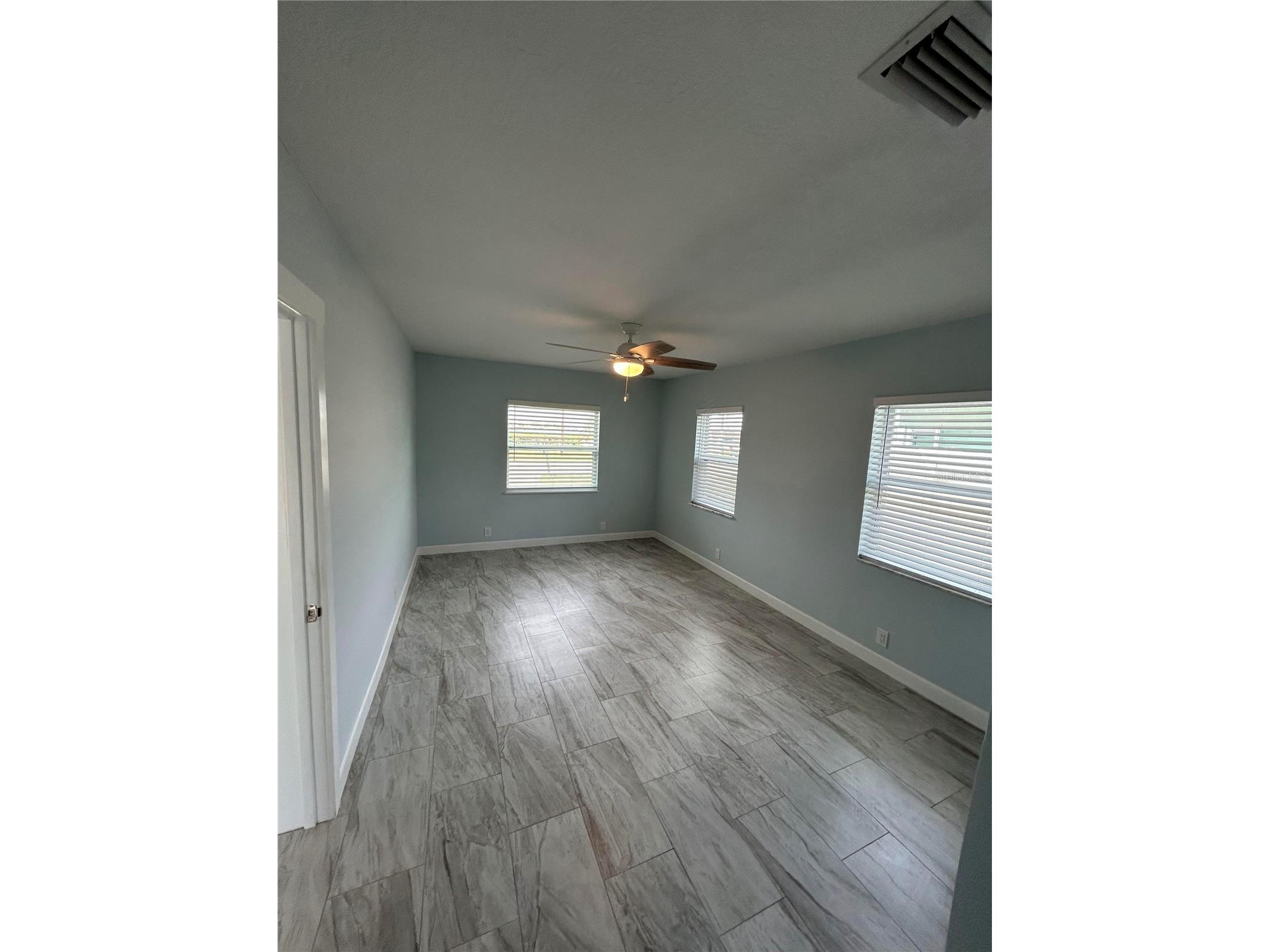 717 Sunset Cove Madeira Beach FL 33708 TB8495753 image8