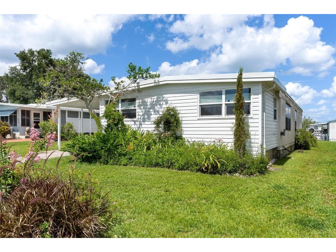 717 W Coach N Four Drive Leesburg FL 34748 G5098805 image2