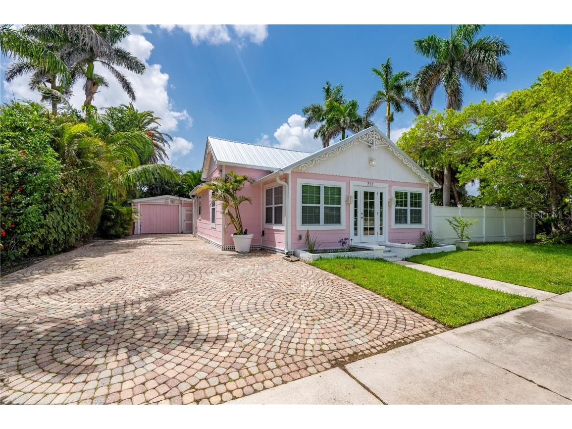 717 W Marion Avenue Punta Gorda FL 33950 C7512893 image1